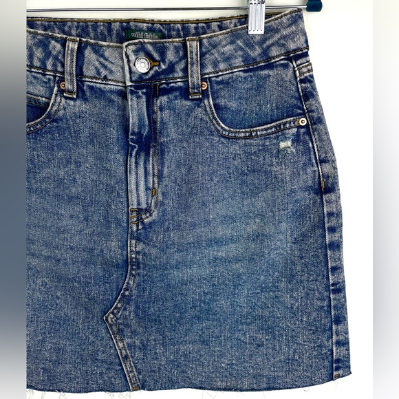 Denim Mini Skirt NWOT, Distressed, Acid Wash, Size 8 - Picture 3 of 12